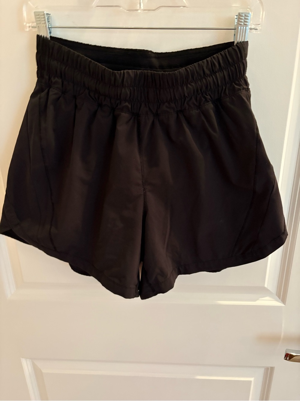 Lululemon Women’s Black Elastic-Waist Active Shorts